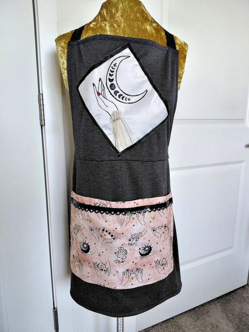 New Gray & Pink Apron